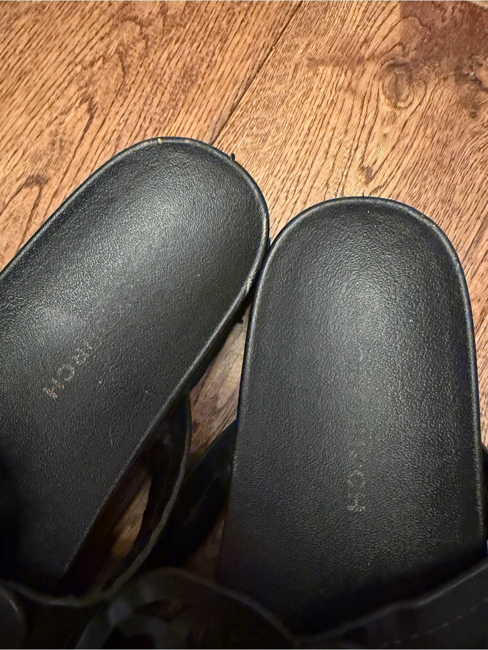 Tory Burch Miller Cloud Women's Black Leather Sandals 9 Good used condition - Picture 4 of 9